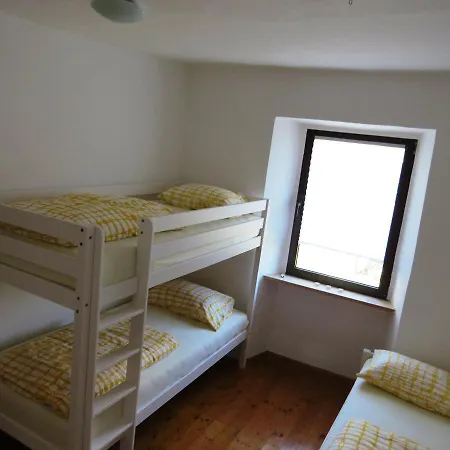 Hisa Sucarija Casa rural *