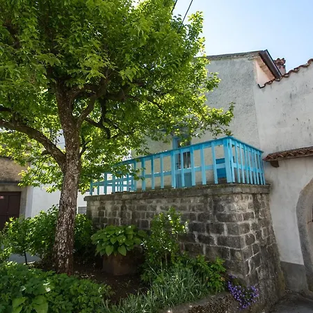 Hisa Sucarija Dutovlje